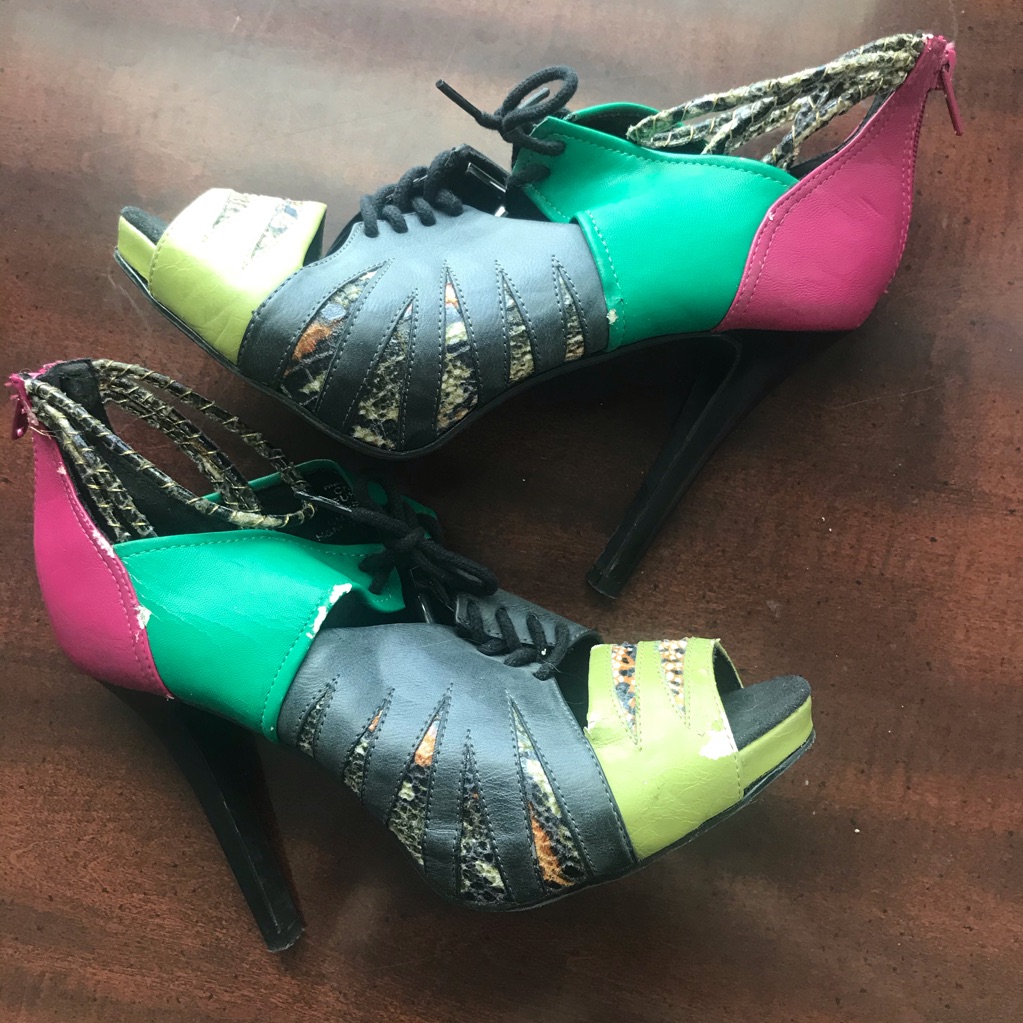 Unique Multi-Pattern Heel Size 8